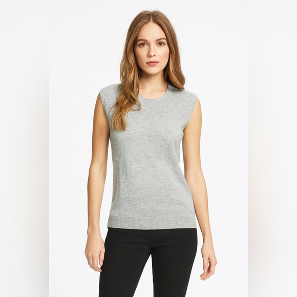 Neiman Marcus 100% Cashmere Sweater - Picture 1 of 3